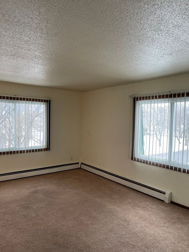 Evergreene Apartments - Photo 5 of 12