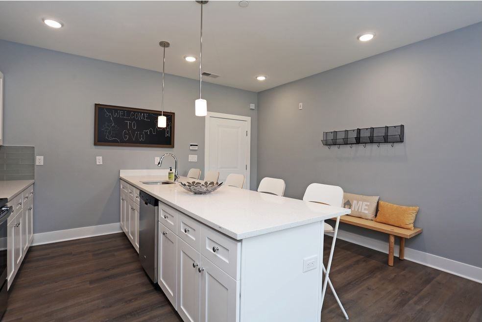 3925 Haverford Ave - Photo 5 of 50