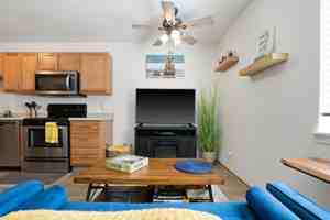 featured image of 427 2nd Ave W