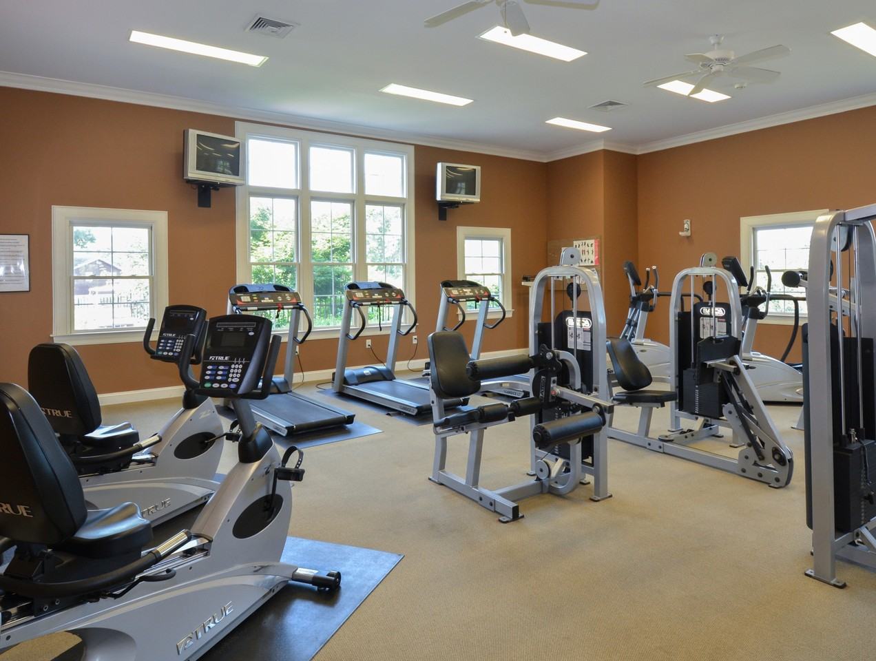 Governor Mifflin Apartments - Photo 3 of 34