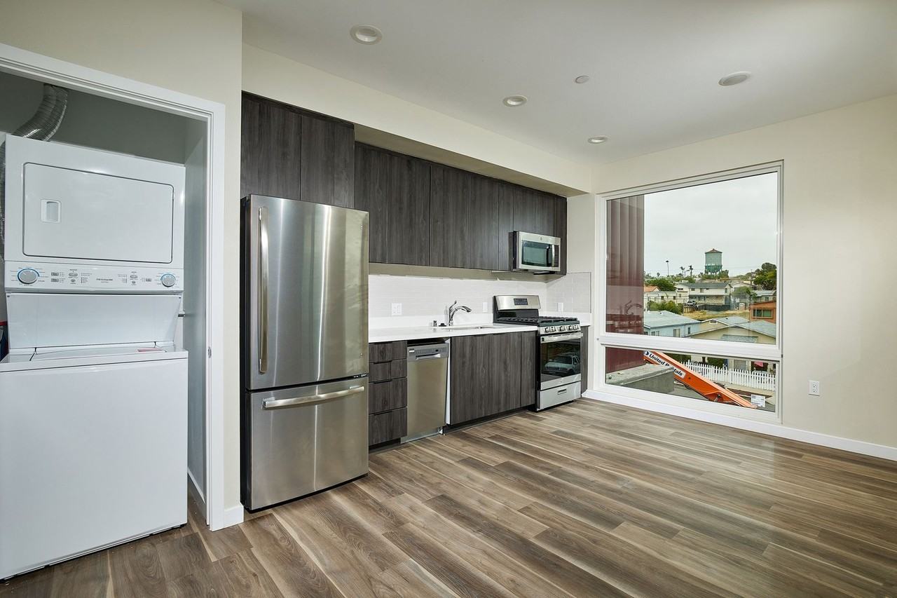 4130 Louisiana - Photo 7 of 39