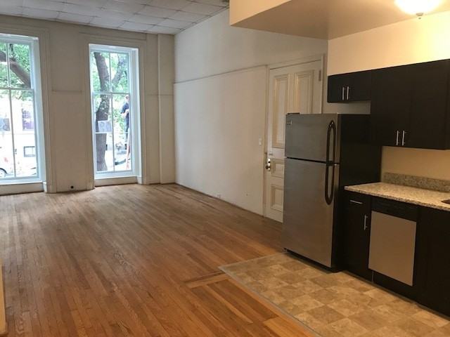 St Paul St 921 - Photo 2 of 33