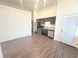 featured image of 4720 Ne Glisan St