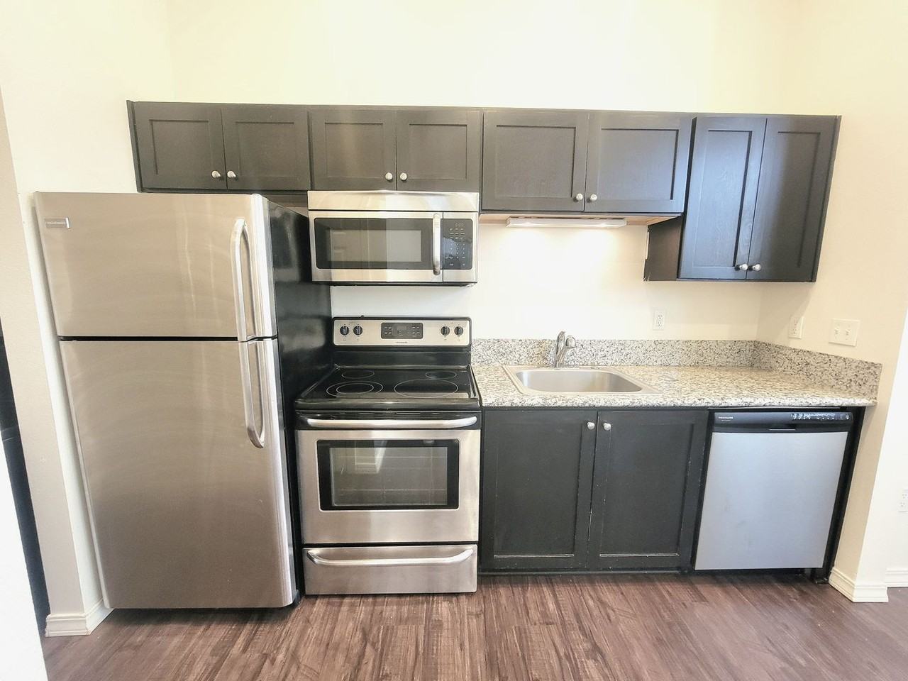 4720 NE Glisan St. - Photo 7 of 30