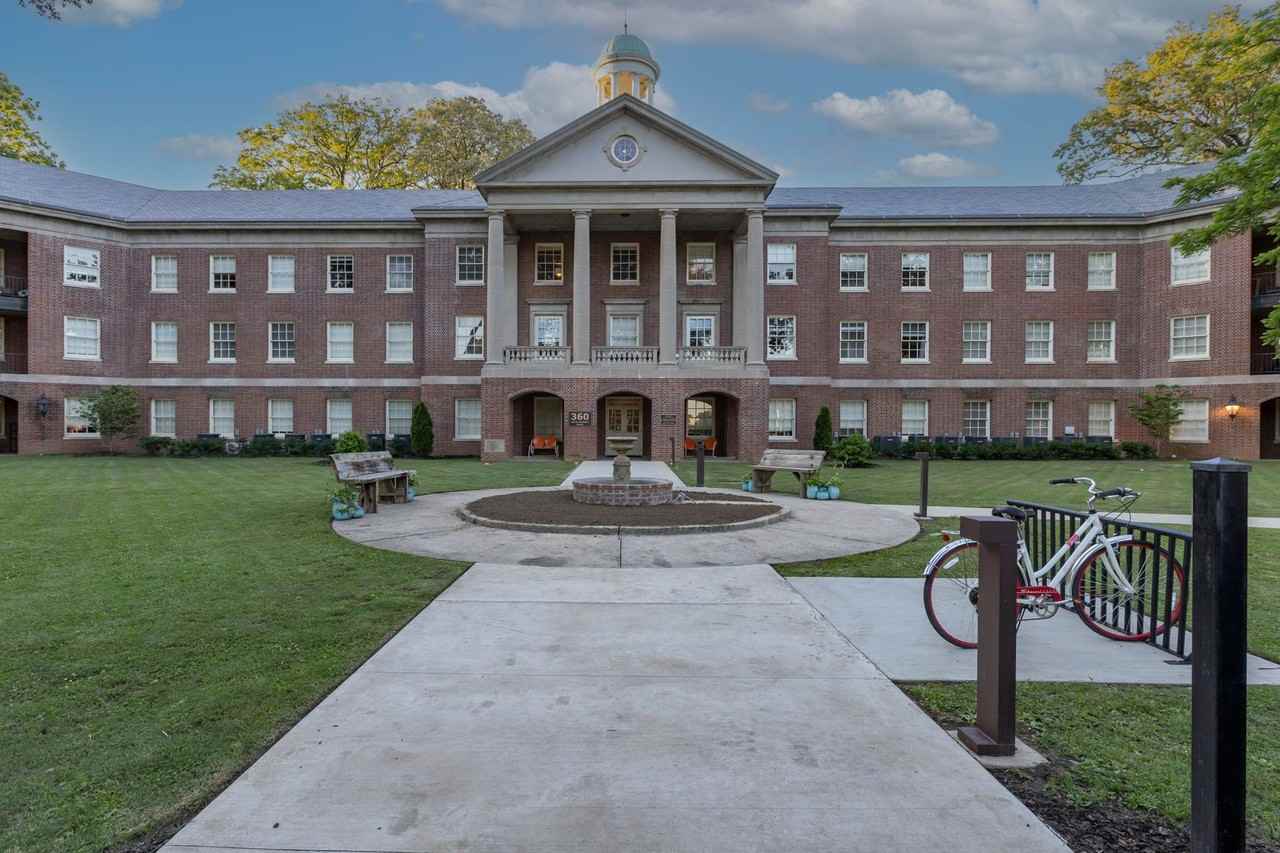 The Marine Residence - Photo 4 of 50