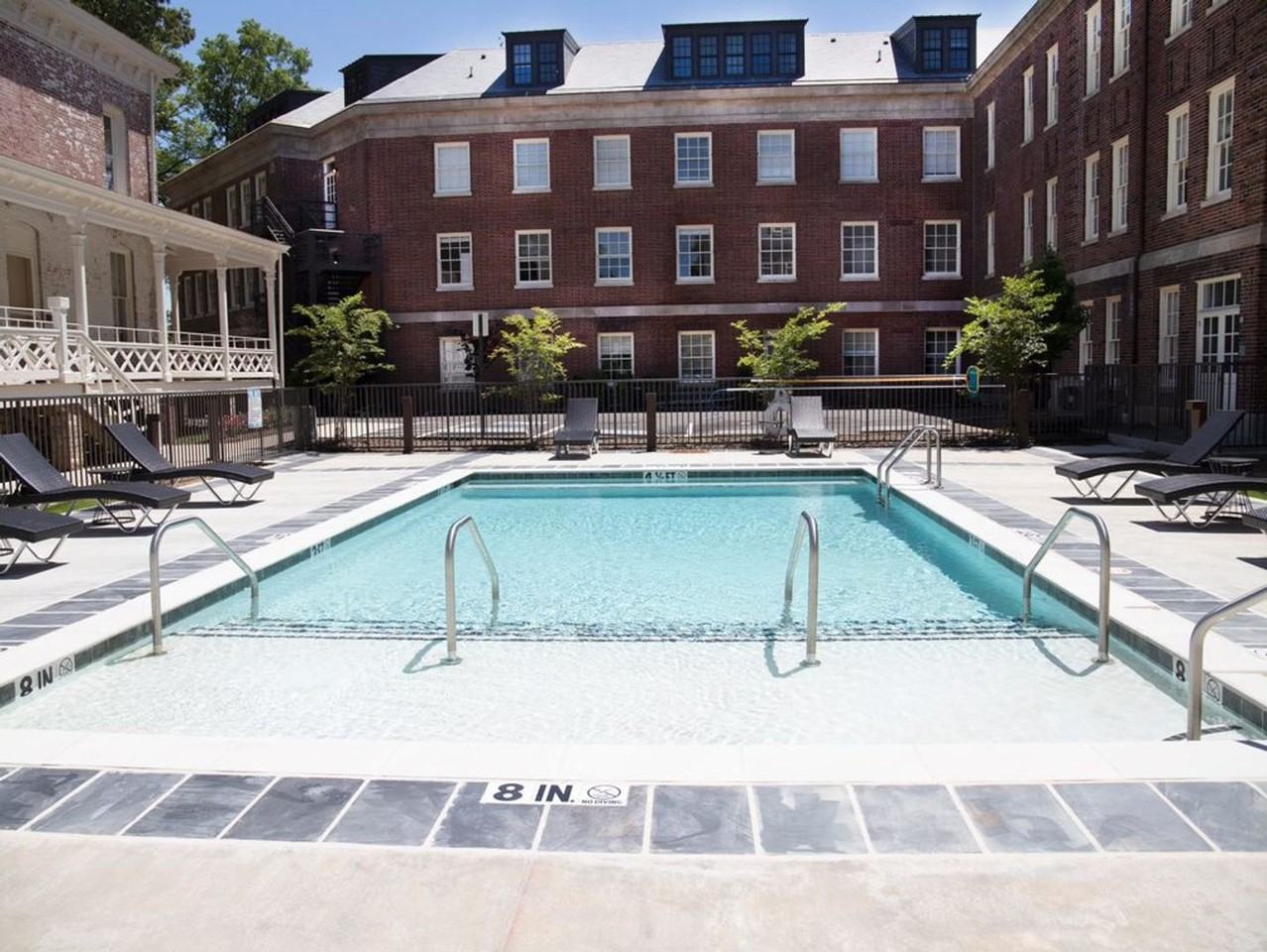 The Marine Residence - Photo 7 of 50