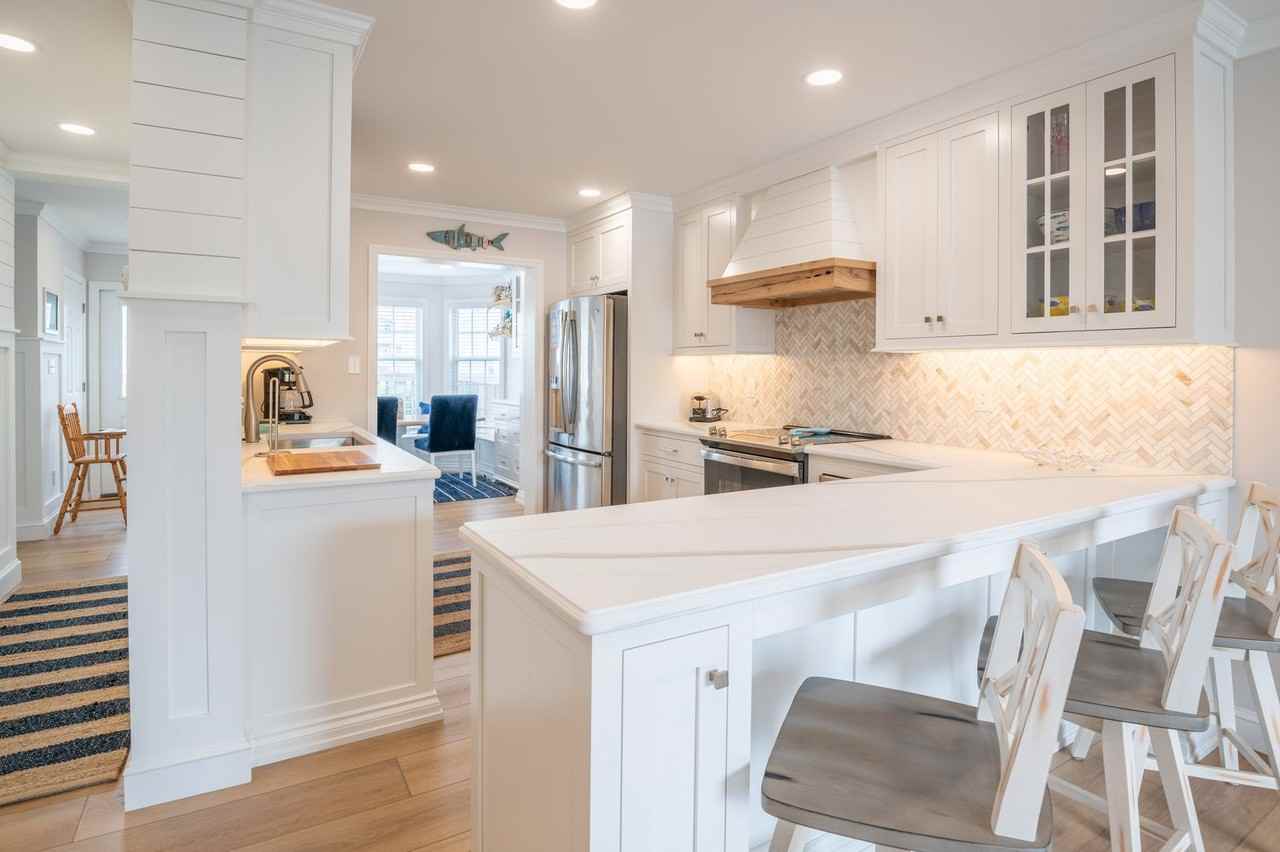 SHORT TERM ONLY Happy As A Clam Duplex - Photo 3 of 39