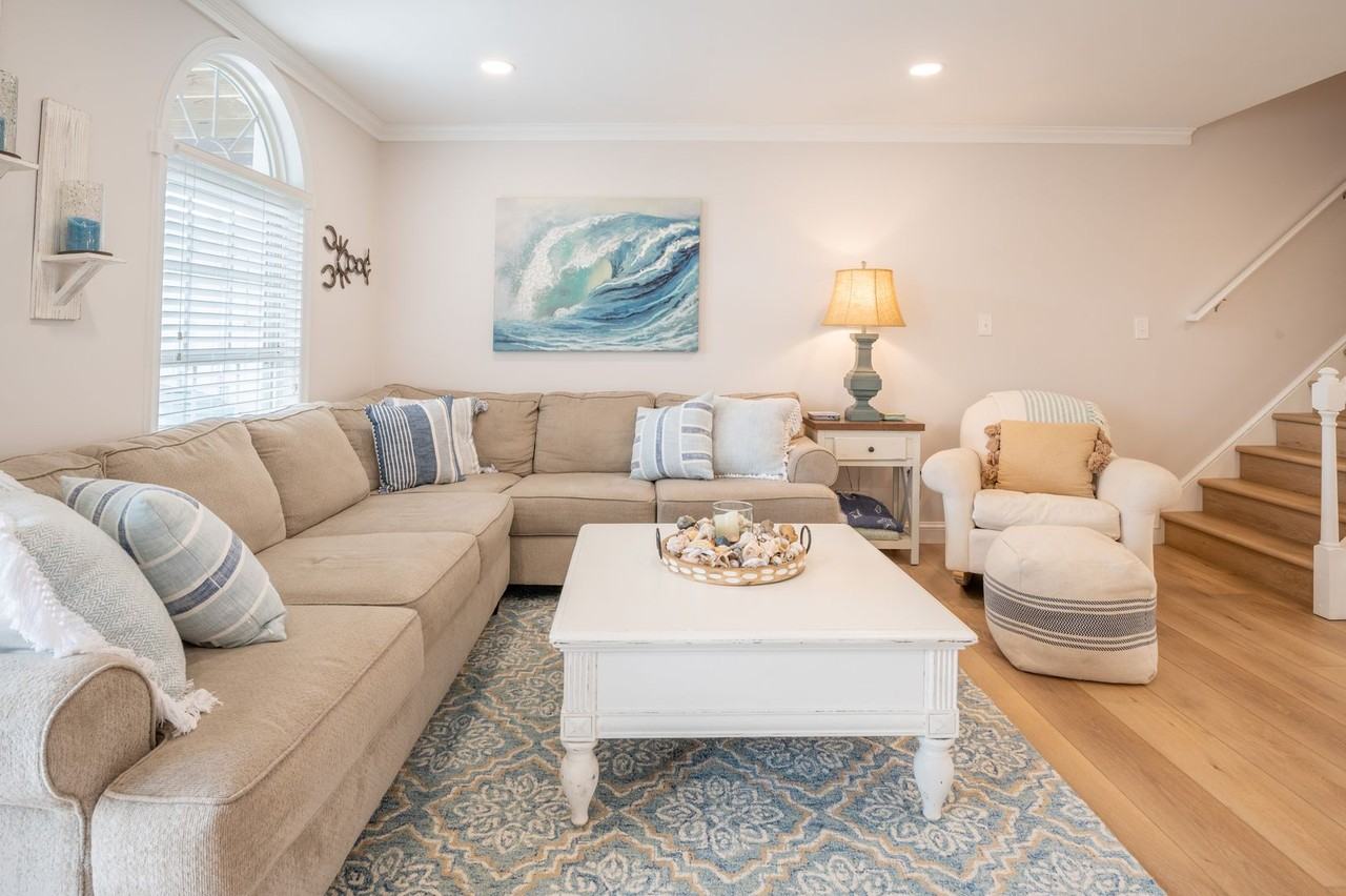 SHORT TERM ONLY Happy As A Clam Duplex - Photo 2 of 39