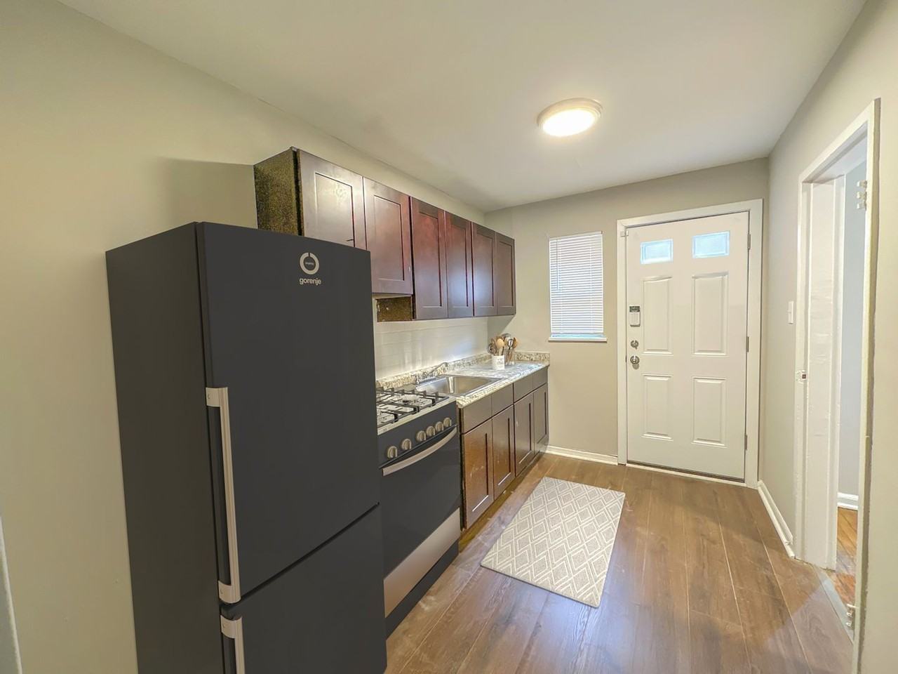 Covington Terrace - Photo 2 of 7