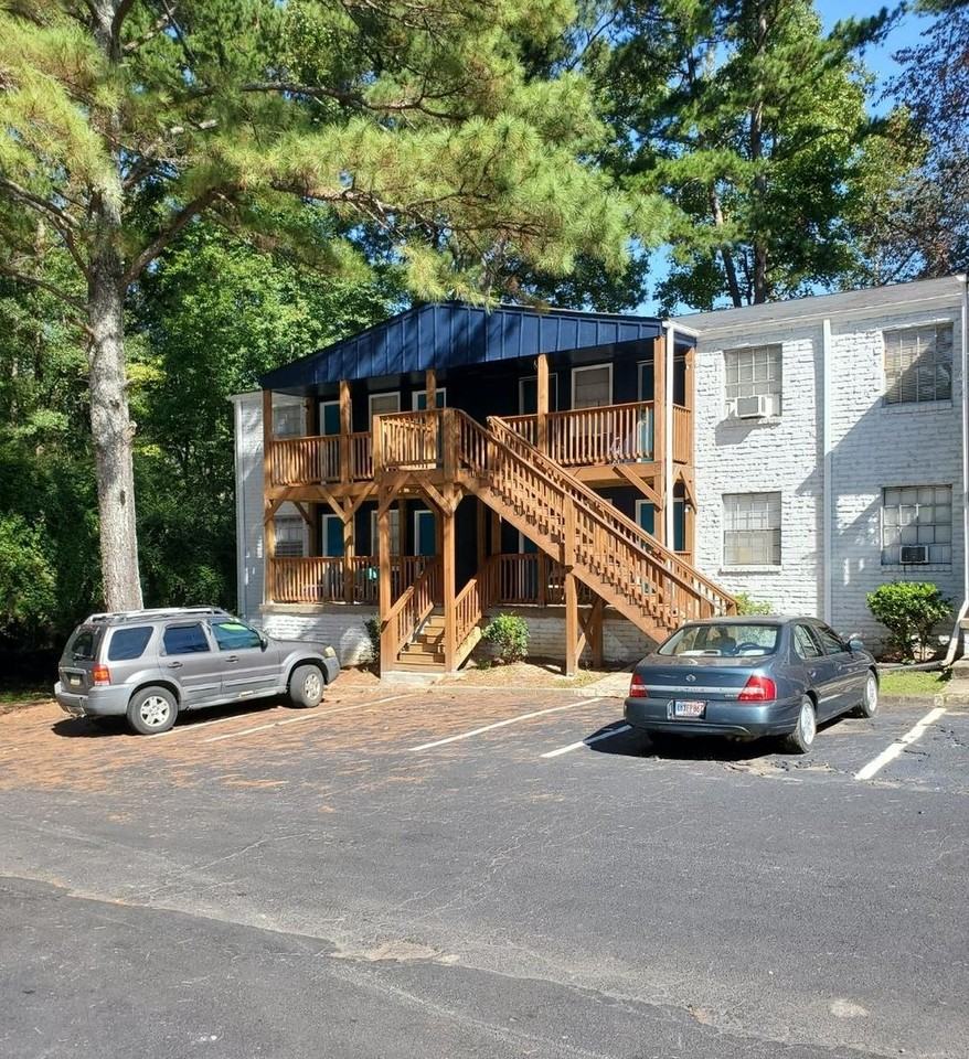 Park Manor Apartments - Photo 2 of 21