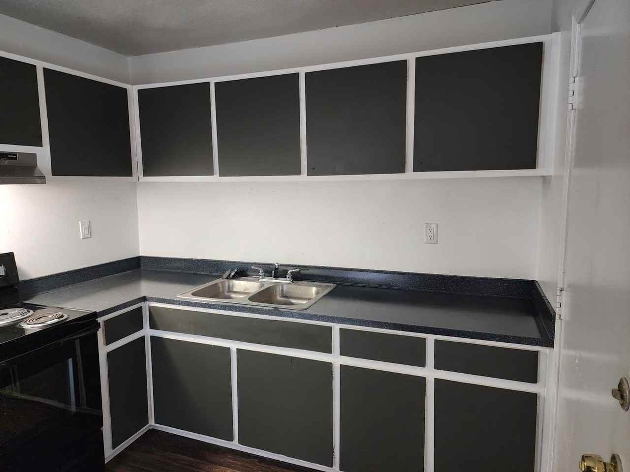 Park Manor Apartments - Photo 3 of 21