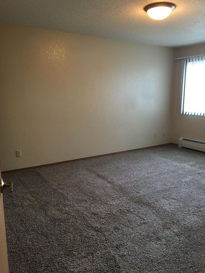 Capitol Apartments - Photo 5 of 18