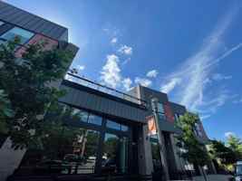 featured image of 1424 Main St