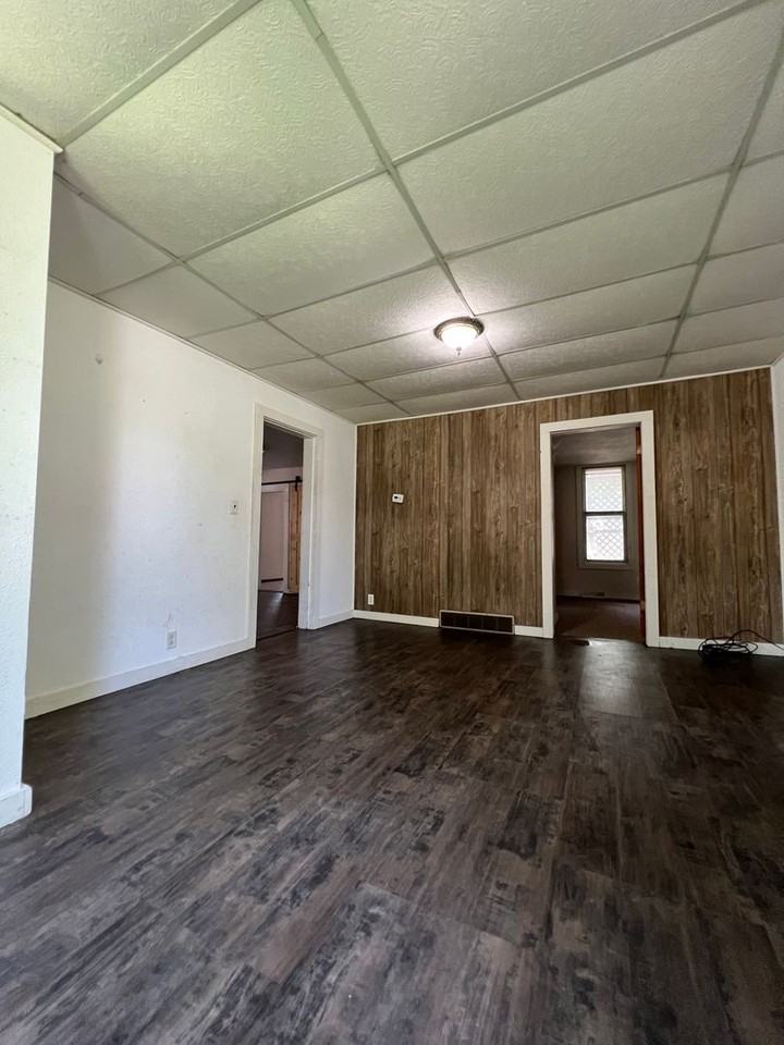 824 Johnson St - Photo 3 of 18