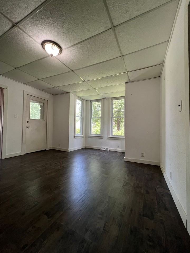 824 Johnson St - Photo 6 of 18