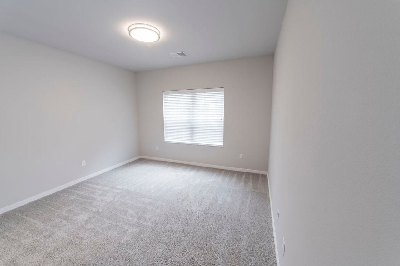 Mammoth South Townhomes - Photo 5 of 50