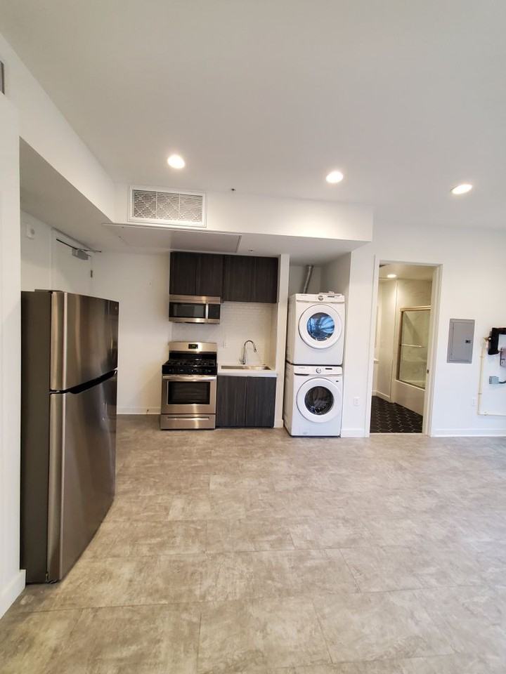 519 N Normandie Ave - Photo 4 of 12