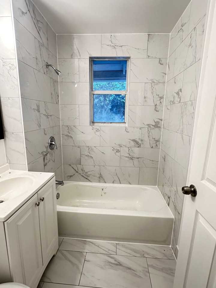 306 - 314 N Lakeside Ct - Photo 6 of 8