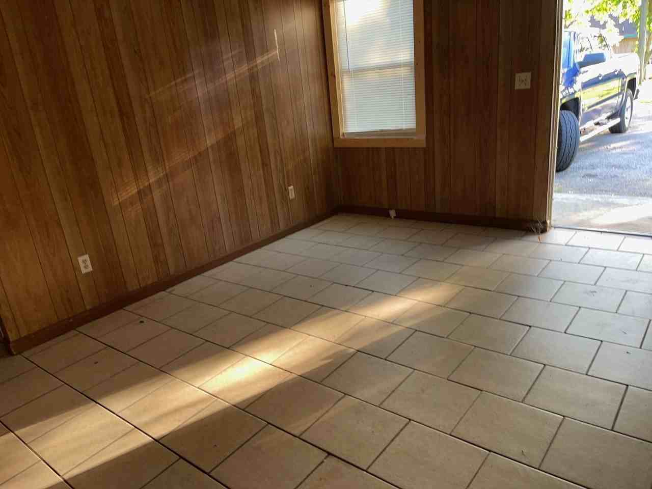 Spruce St 800 - Photo 2 of 6