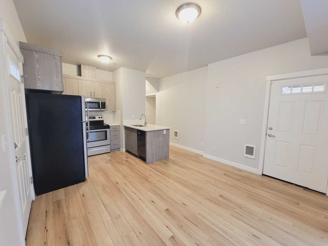 J0459 - Stafford St. Apartments - Photo 6 of 31
