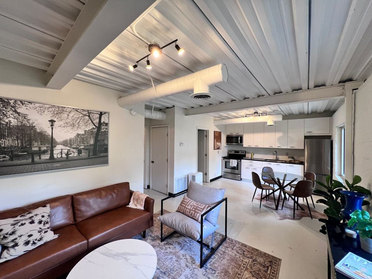 15 Burbank - Photo 2 of 38