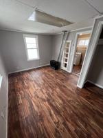 featured image of 215 N 6th St