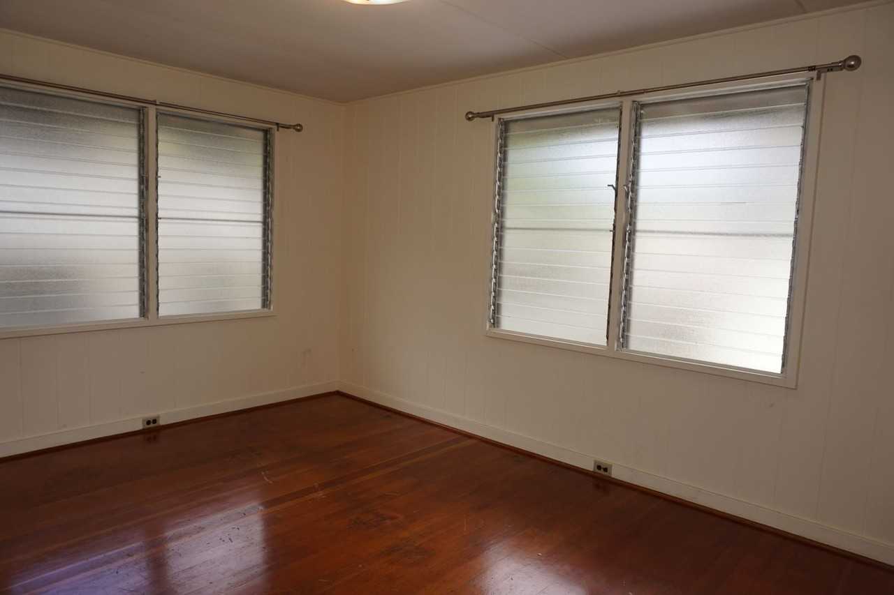 mango - Photo 2 of 16