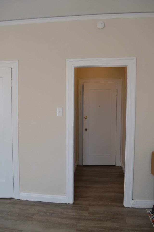 CB Executive Residences, LLC - Photo 3 of 36