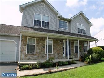 212 Turnberry Dr - Photo 2 of 21