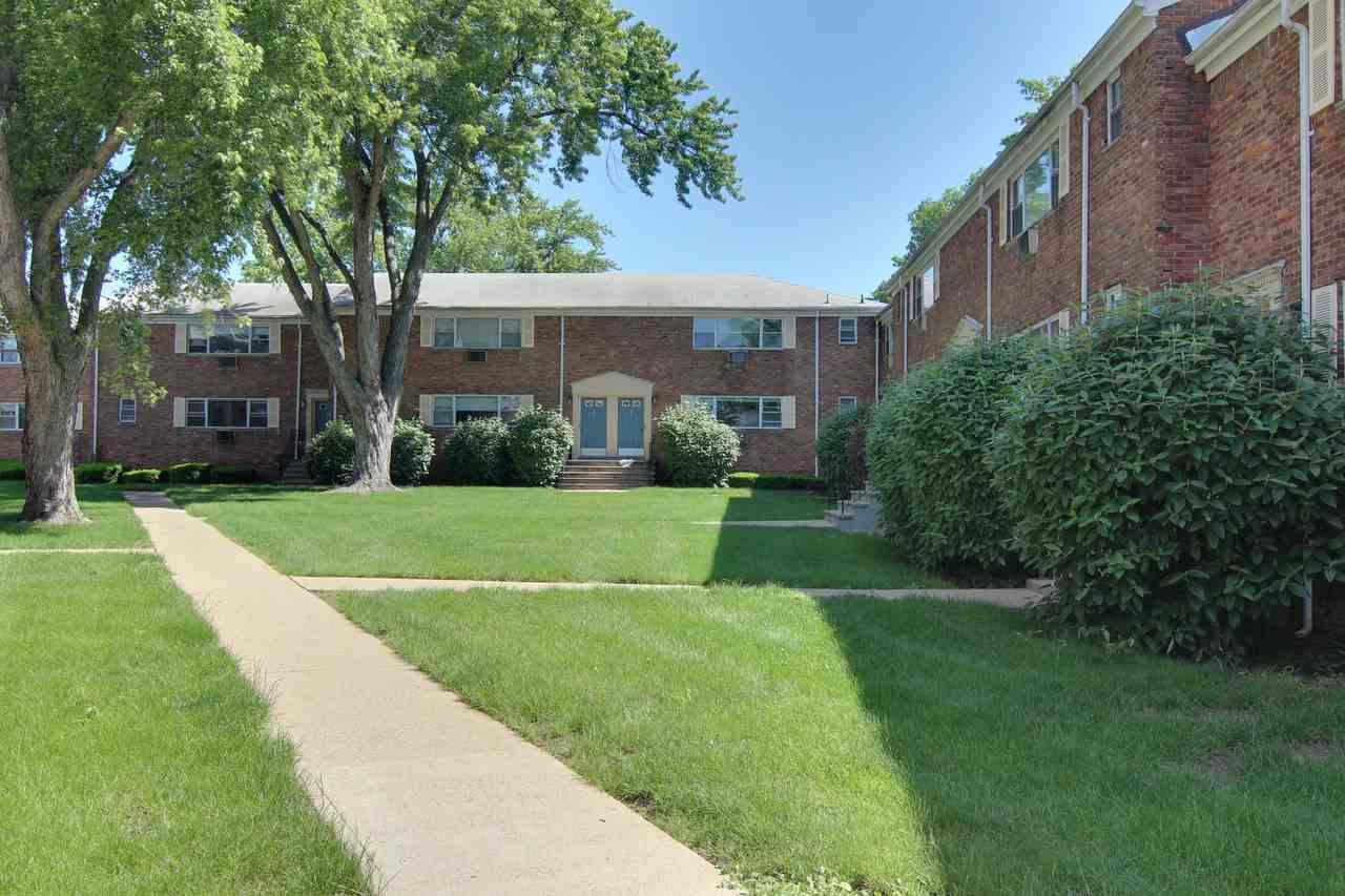 Colonial Heights - Photo 7 of 35