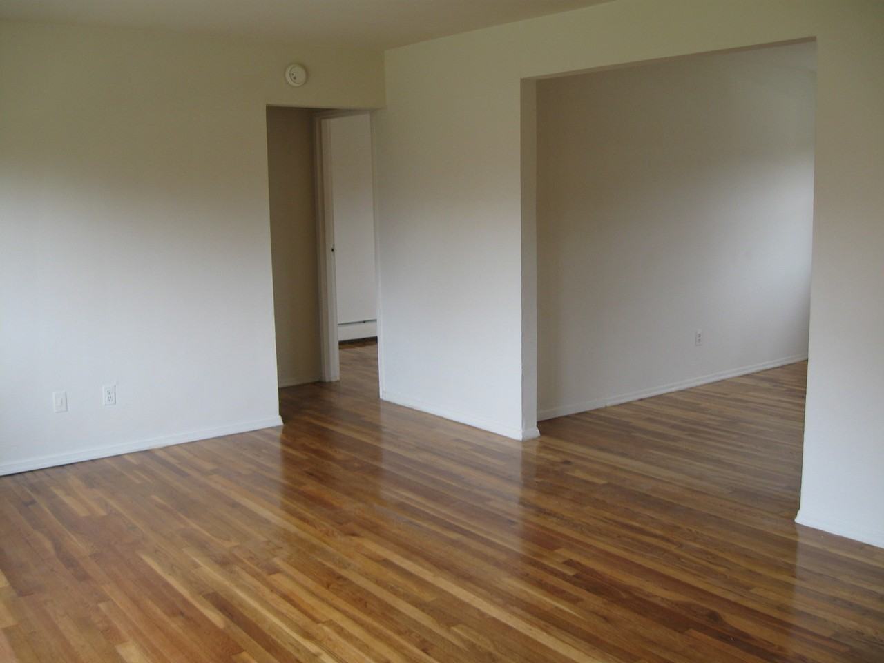 DARTMOUTH VILLAGE APARTMENTS - Photo 6 of 50