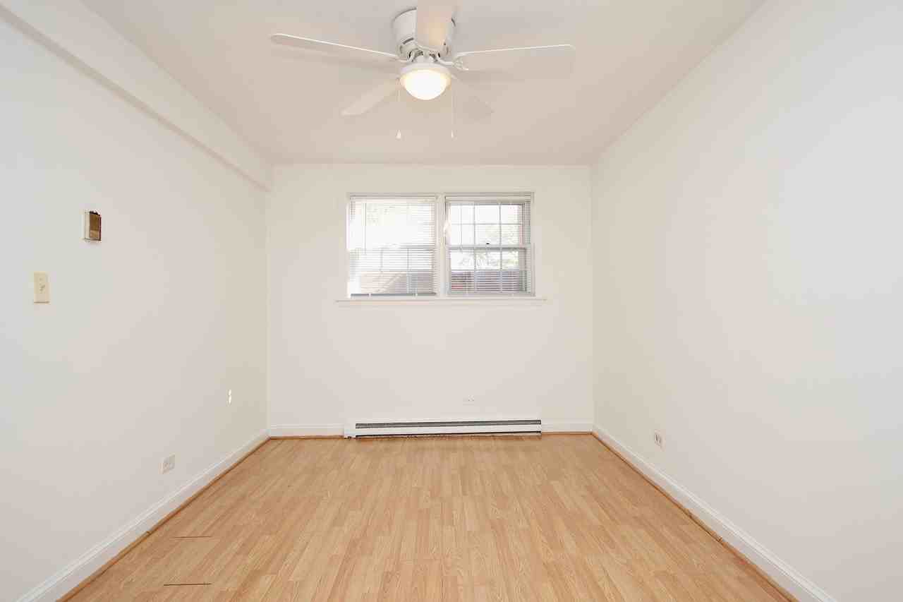 2114 Ivy Rd #13 - Photo 6 of 9