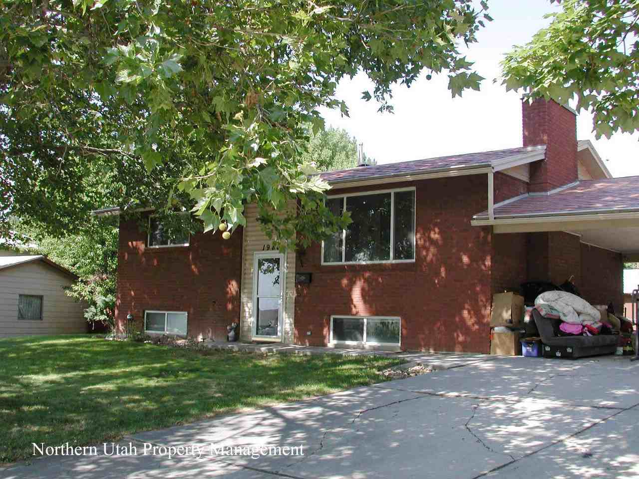 1988 N 400 W - Photo 2 of 25