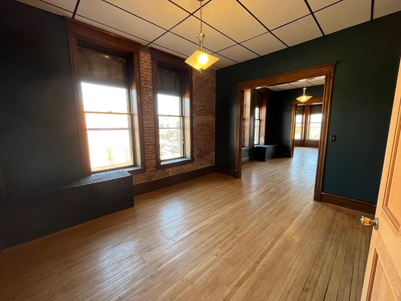 227 N Minnesota - Photo 3 of 8