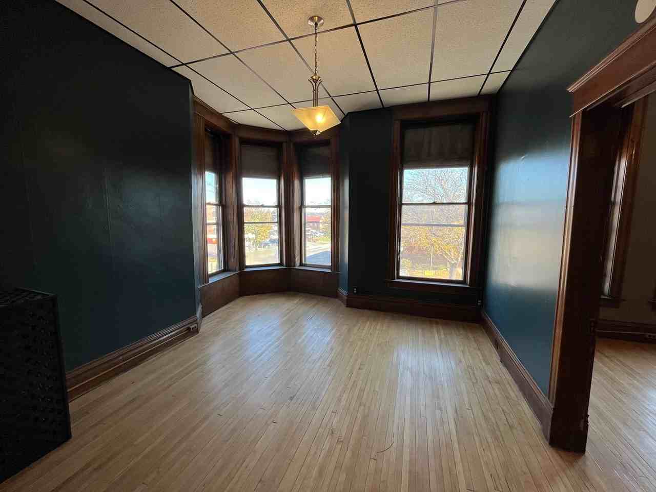 227 N Minnesota - Photo 4 of 8