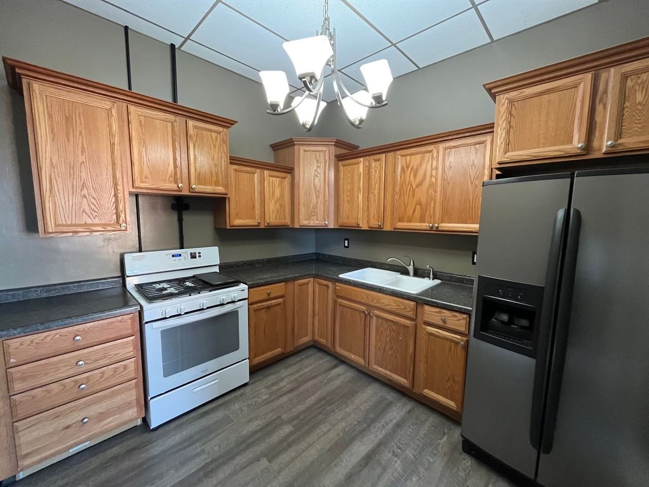 227 N Minnesota - Photo 7 of 8