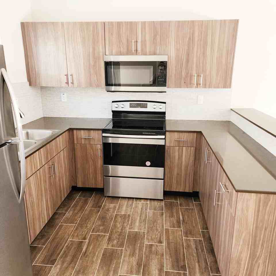 1601 Cortlandt St. - Photo 3 of 15