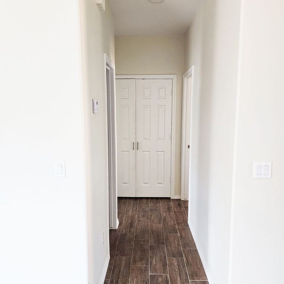 1601 Cortlandt St. - Photo 6 of 15