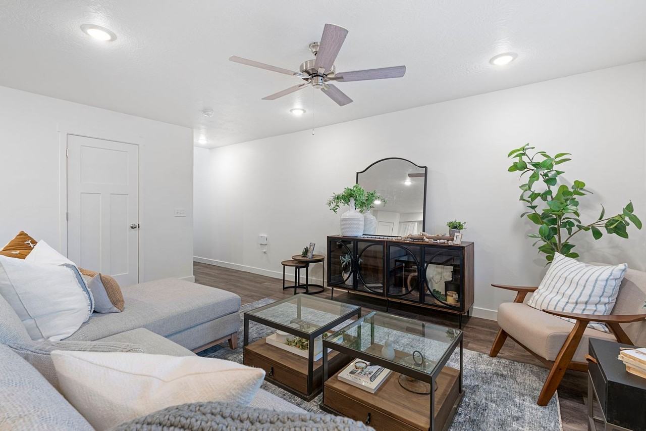 Abington Heights - Photo 4 of 50