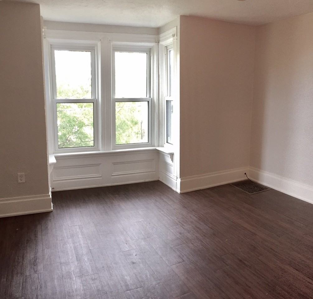 601 Lafayette Ave SE - Photo 3 of 27