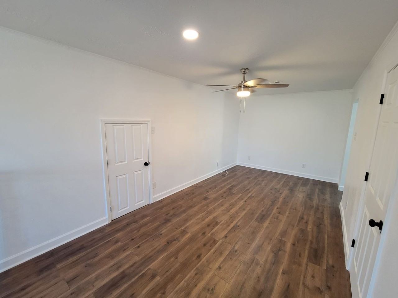 610 7th Street - Photo 3 of 14