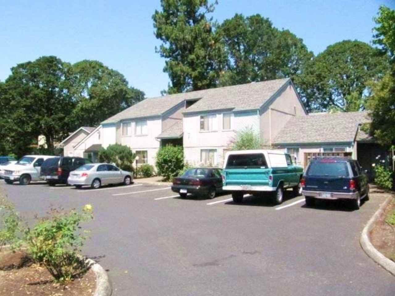 Tiffany Terrace Condos - Photo 4 of 14