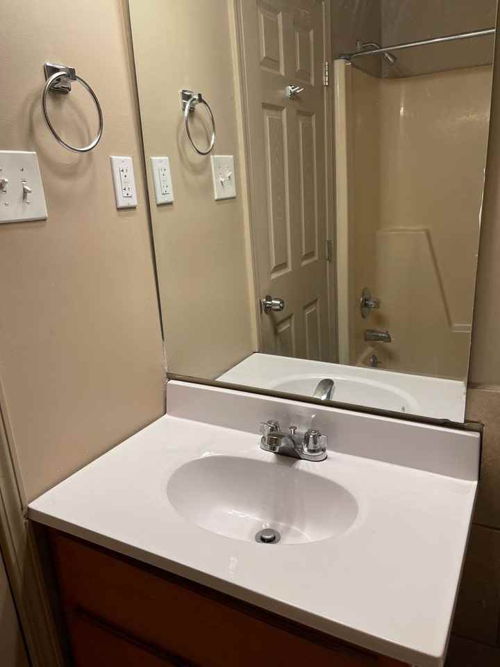 College Court - Photo 5 of 22