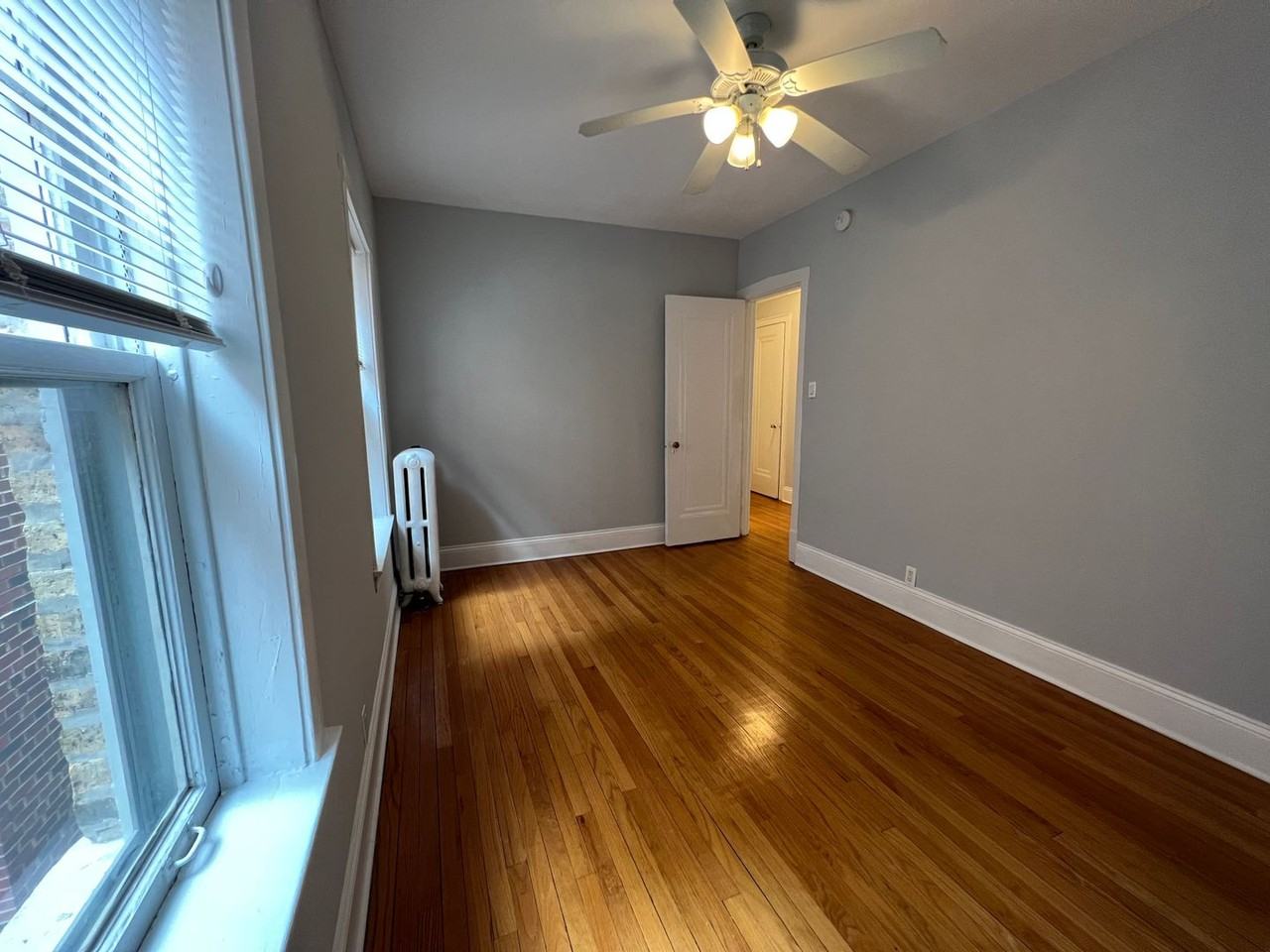 Beautiful Vintage Apartments Near Downtown Evanston - Photo 6 of 11