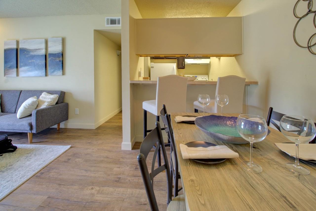 Stadium Apartments - Photo 5 of 15