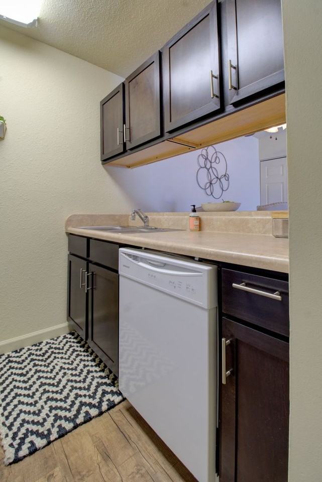 Stadium Apartments - Photo 6 of 15