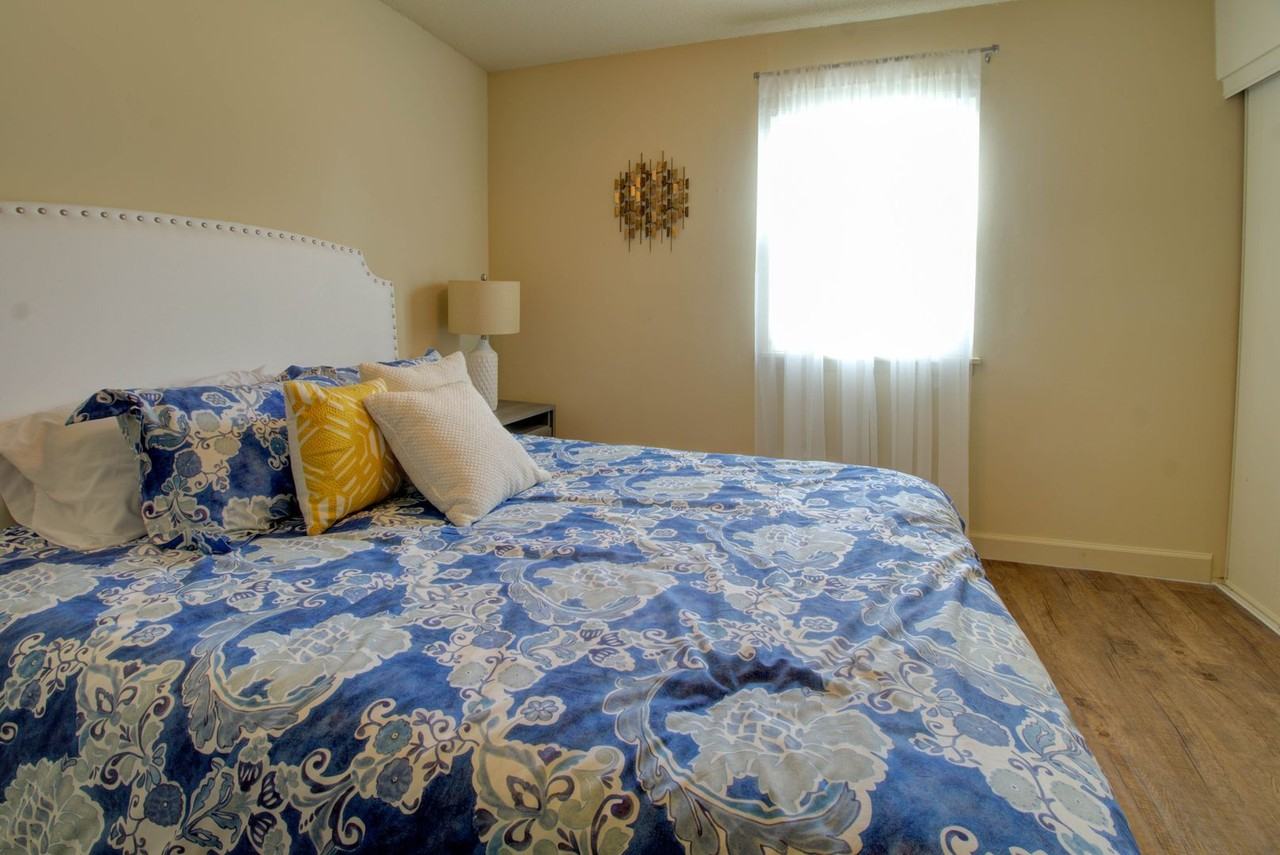 Stadium Apartments - Photo 7 of 15