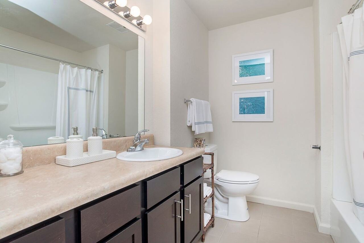 Villa Del Sol Apartments - Photo 4 of 35