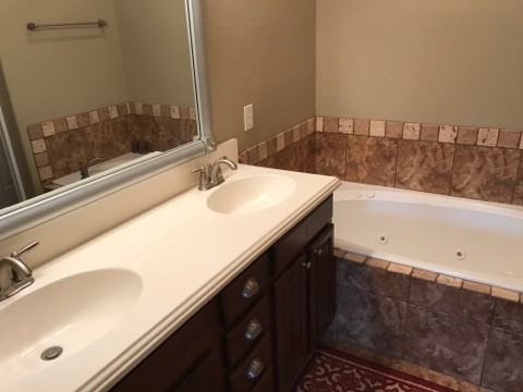 2316 Speedway Blvd - Photo 5 of 27