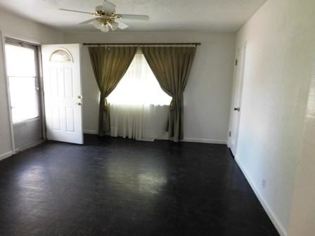 2703 Arlington Ave - Photo 2 of 7